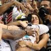 Nicole Scherzinger, émue aux larmes après le titre de champion du monde décroché par Lewis Hamilton lors du dernier Grand Prix de la saison de F1 à Abou Dhabi, le 23 novembre 2014