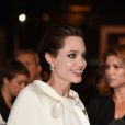  Angelina Jolie - Avant-premi&egrave;re du film "Unbroken" (Invincible) &agrave; Londres, le 25 novembre 2014. 