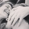 Eliza Coupe et son fiancé Darin Olien, le 27 novembre 2014