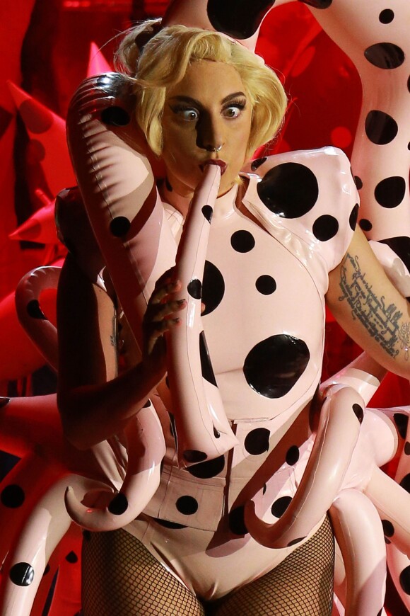 Lady Gaga lors d'un show à Milan le 4 novembre 2014. ©Abaca Press