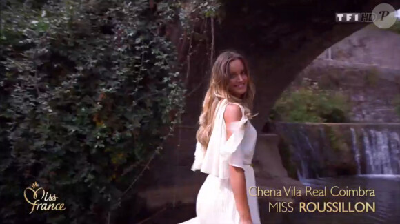 Chena Vila Real Coimbra (Miss Roussillon) lors de la cérémonie de Miss France 2015 sur TF1, le samedi 6 décembre 2014.