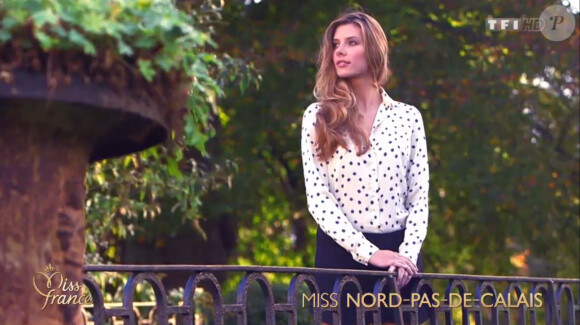 Camille Cerf (Miss Nord-Pas-de-Calais) lors de la cérémonie de Miss France 2015 sur TF1, le samedi 6 décembre 2014.