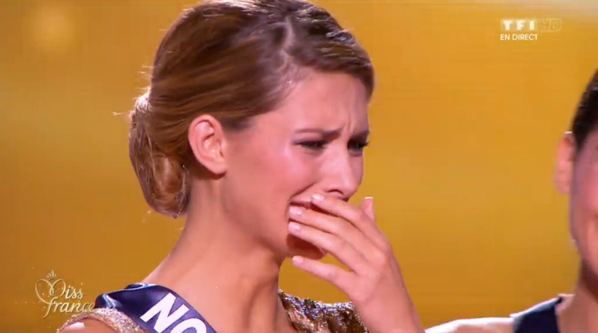 Vidéo Camille Cerf Miss Nord Pas De Calais Sacrée Miss France 2015 Lors De La Cérémonie De 