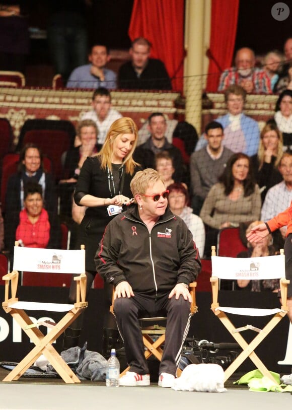 Elton John au tournoi Mylan WTT Smash Hits - Statoil Masters Tennis au Royal Albert Hall à Londres, le 7 décembre 2014
