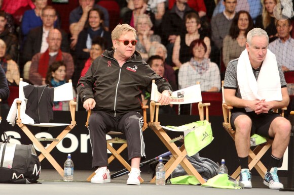 Sir Elton John et John Mcenroe au tournoi Mylan WTT Smash Hits - Statoil Masters Tennis au Royal Albert Hall à Londres, le 7 décembre 2014