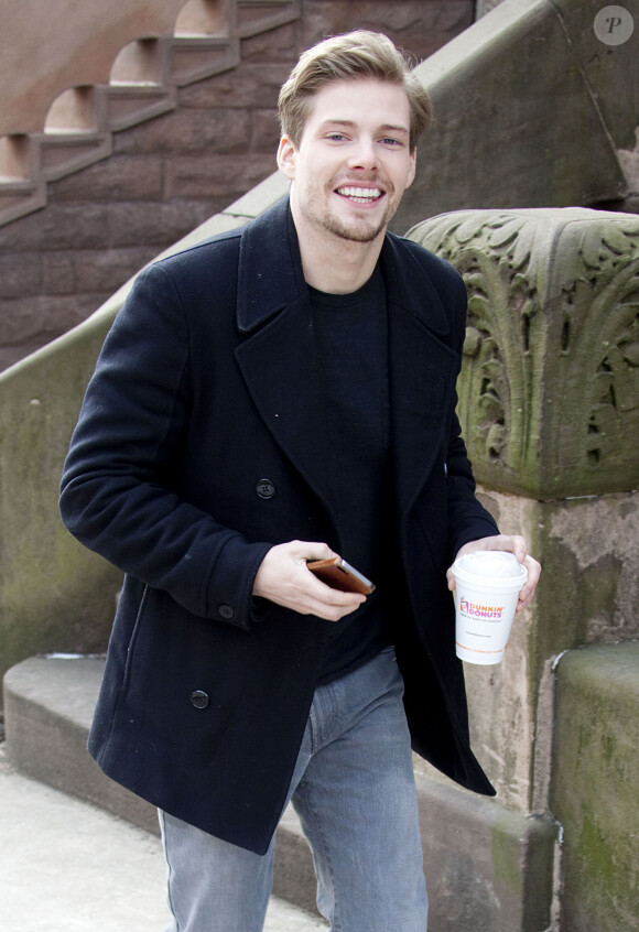 Hunter Parrish sur le tournage de "Still Alice'" le 5 mars 2014