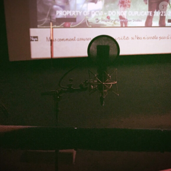 Alizée en studio de doublage pour Disney le 6 décembre 2014.