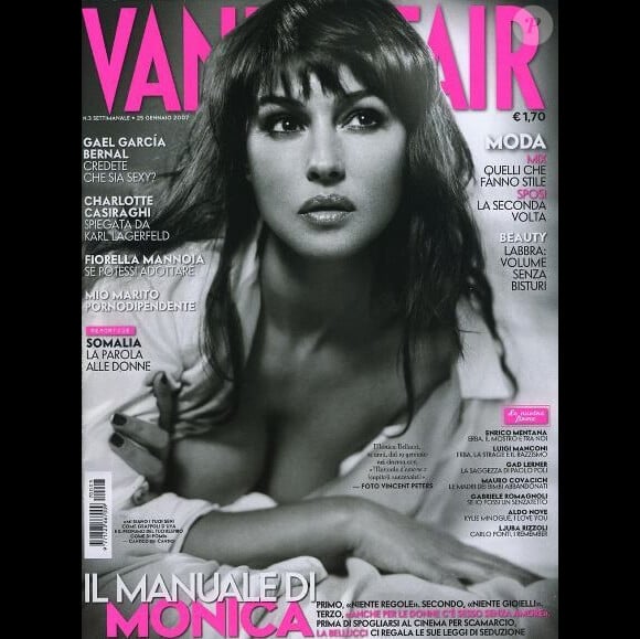 Monica Bellucci, en couverture du Vanity Fair italien de janvier 2002.