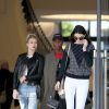 Kendall Jenner, Hailey Baldwin et Shamari Maurice quittent le centre commercial Barneys New York à Beverly Hills. Le 17 décembre 2014.