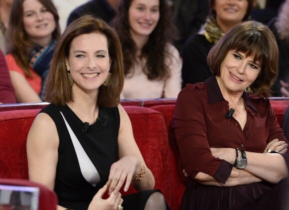 Carole Bouquet et Fanny Ardant - Enregistrement de l'émission "Vivement Dimanche" à Paris, le 17 décembre 2014. L'émission est diffusée le 21 décembre 2014.