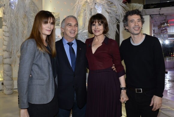 Marina Hands, Alain Terzian, Fanny Ardant et Éric Elmosnino - Enregistrement de l'émission "Vivement Dimanche" à Paris, le 17 décembre 2014. L'émission est diffusée le 21 décembre 2014.