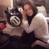 Alizée dans le train pour Nantes pour la tournée "Danse avec les stars". Décembre 2014.