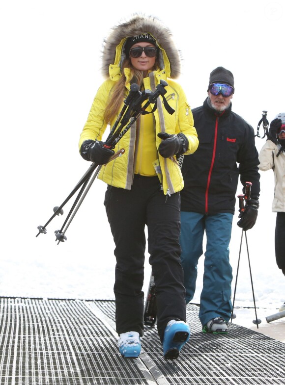 Paris Hilton fait du ski à Aspen, le 20 décembre 2014.
