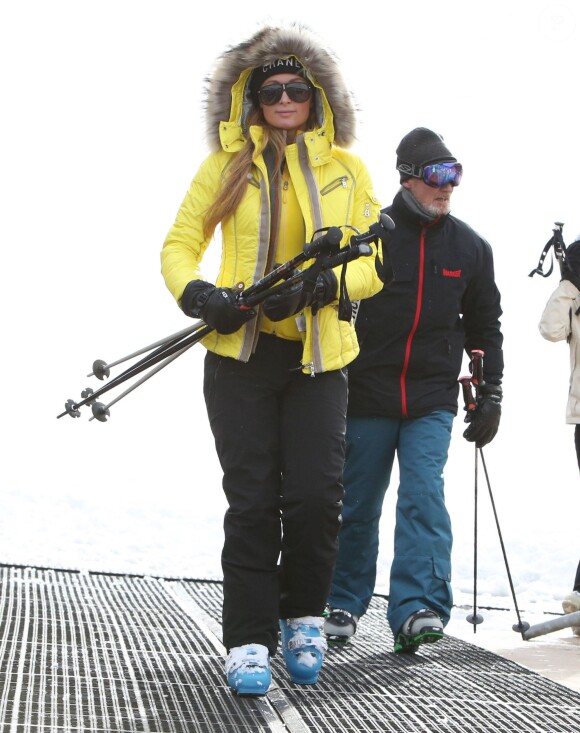 Paris Hilton fait du ski à Aspen, le 20 décembre 2014. 