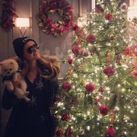 Paris Hilton : Seule mais stylée, la star dévale les pistes d'Aspen