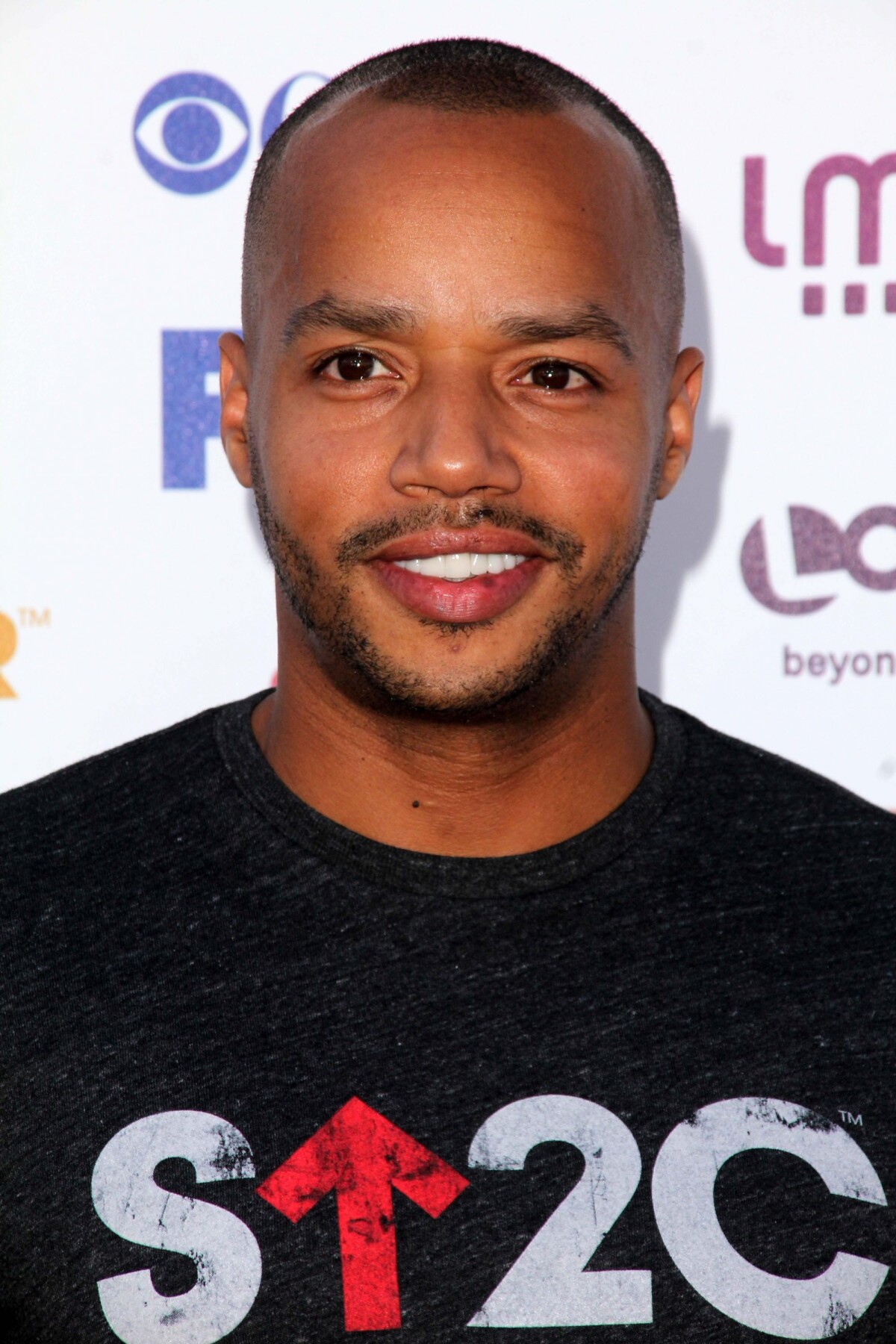 Vidéo Donald Faison lors de l'événement Stand Up to Cancer à Los