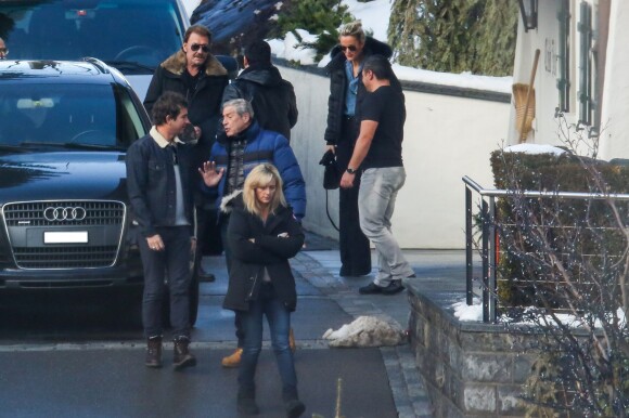 Exclusif - Johnny Hallyday et sa femme Laeticia en vacances avec Jean-Claude Darmon et sa compagne Hoda Roche à Gstaad, le 4 janvier 2015.