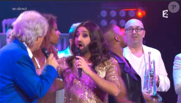 sur la scène de l'Olympia, dans Patrick Sébastien : Ze Fiesta, sur France 2, le vendredi 14 novembre 2014.
