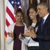 Barack Obama fête Thanksgiving avec ses filles Sasha et Malia, le 26 novembre 2014 à la Maison Blanche