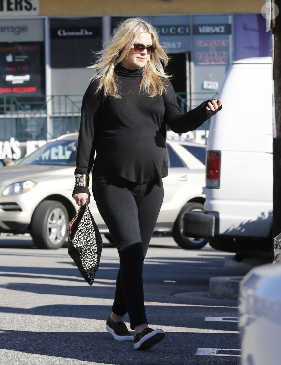 Ali Larter enceinte fait ses courses chez Whole Foods à West Hollywood, le 5 janvier 2015.