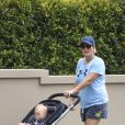 Zara Phillips promenant sa fille Mia à Sydney le 28 décembre 2014