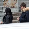 Liam Gallagher et sa compagne Debbie Gwyther se promènent dans les rues de Londres, le 6 janvier 2014. Le rockeur aurait présenté sa nouvelle amoureuse à sa mère durant les fêtes de Noël qu'il a passées à Manchester.