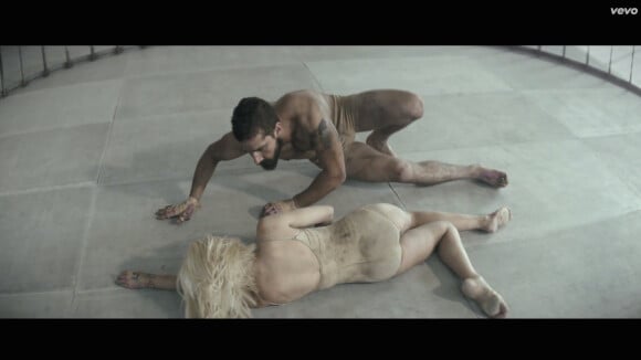 Sia répond à la polémique de son clip ''Elastic Heart'' avec Shia LaBeouf
