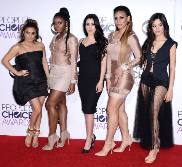 Ally Brooke Hernandez, Normani Hamilton, Lauren Jauregui, Dinah Jane Hansen et Camila Cabello de Fifth Harmony lors des People's Choice Awards au Nokia Theatre LA Live, Los Angeles, le 7 janvier 2015.
