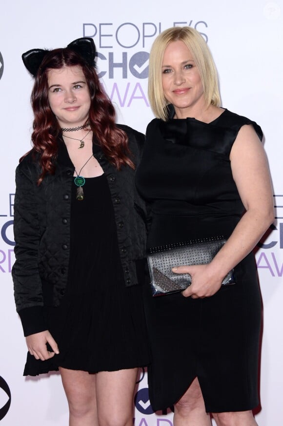 Patricia Arquette et sa fille Harlow Olivia Calliope Jane lors des People's Choice Awards au Nokia Theatre LA Live, Los Angeles, le 7 janvier 2015.