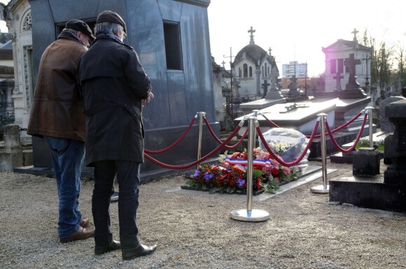 Cabu a été enterré au cimetière de Châlons-en-Champagne, le 14 janvier 2015.