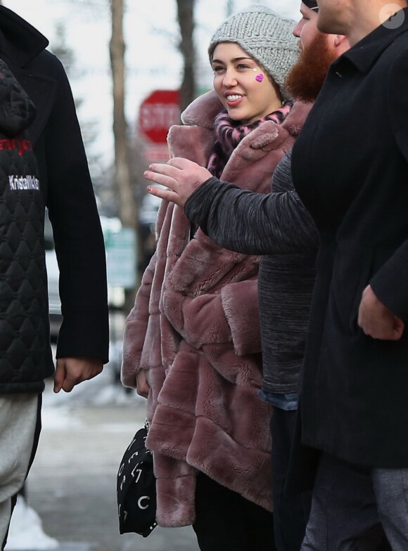 Exclusif - Arnold Schwarzenegger, sa compagne Heather Milligan, son fils Patrick Schwarzenegger et sa petite-amie Miley Cyrus lors d'un week-end en famille à Sun Valley, le 27 décembre 2014.