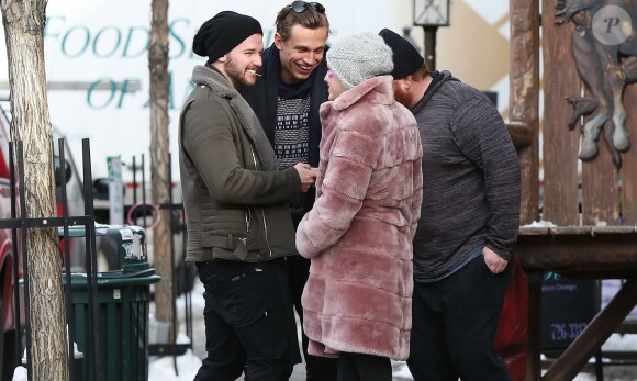 Exclusif - Arnold Schwarzenegger, sa compagne Heather Milligan, son fils Patrick Schwarzenegger et sa petite-amie Miley Cyrus lors d'un week-end en famille à Sun Valley, le 27 décembre 2014.