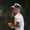 Justin Bieber se rend dans un magasin Nike de Beverly Hills, pour les soldes, le vendredi 16 janvier 2015.