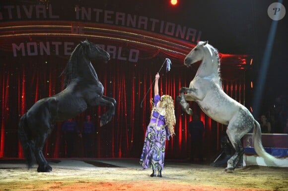 L'artiste Anastasia Fedotova-Stykan et ses chevaux au 4e soir du 39e Festival International du Cirque de Monte-Carlo.