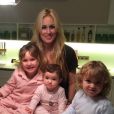 Carlos Moya fête les 35 ans de sa femme Carolina Cerezuela avec leurs trois enfants - janvier 2015.