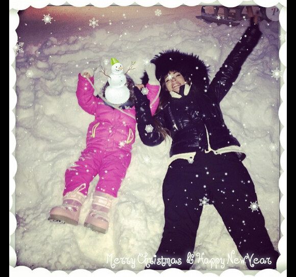 Emilie Nef Naf en vacances au ski avec sa fille de 2 ans, Maëlla. Janvier 2015.
