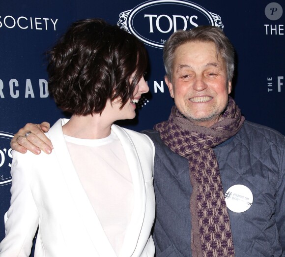 Anne Hathaway et Jonathan Demme lors d'une présentation de Song One au Landmark Sunshine Cinemas de New York le 20 janvier 2015.