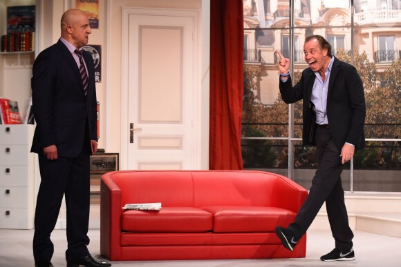 Michel Leeb et Chick Ortega lors du filage de la pièce "Le Tombeur" au théâtre des Nouveautés à Paris le 21 janvier 201