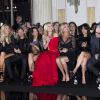 Ellie Goulding avec son compagnon Dougie Poynter, Sophie Lopez, Kate Hudson, Goldie Hawn et Michelle Rodriguez à la Chambre de commerce et d'industrie pour défilé Atelier Versace haute couture printemps-été 2015 à Paris, le 25 janvier 2015.