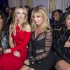 Kate Hudson, Goldie Hawn et Michelle Rodriguez à la Chambre de commerce et d'industrie pour le défilé Atelier Versace haute couture printemps-été 2015 à Paris, le 25 janvier 2015.
