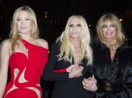 Fashion Week : Kate Hudson et Goldie Hawn, héroïnes chic et sexy de Versace