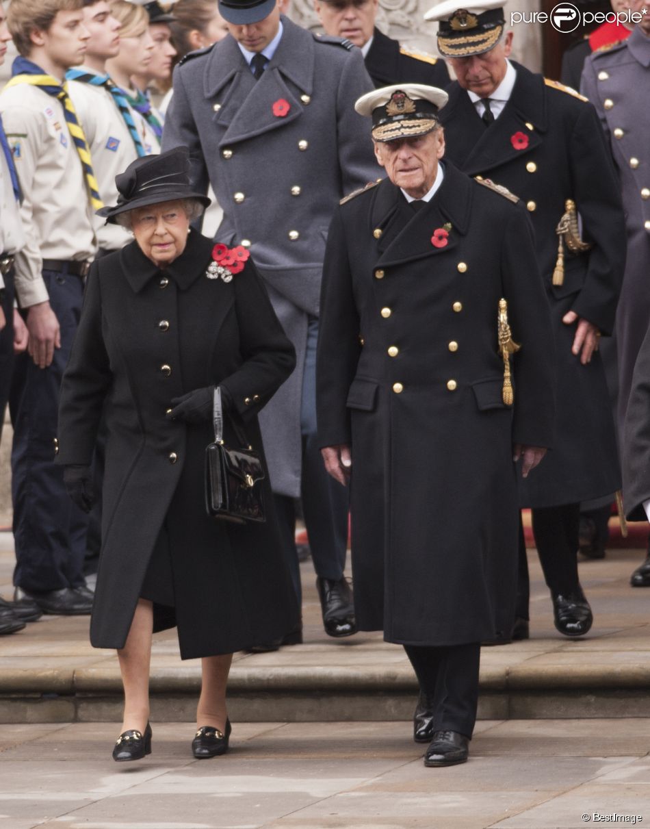 Elizabeth II et le prince Philip, duc d&#039;Edimbourg, lors du remembrance sunday le 9 novembre 2014 à Londres