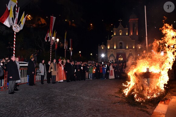 Le prince Albert II de Monaco et la princesse Charlene célébraient la Sainte Dévote, le 26 janvier 2015 sur le port Hercule. Ils ont embrasé ensemble la barque rappelant la légende de la martyre corse devenue sainte patronne de la principauté.