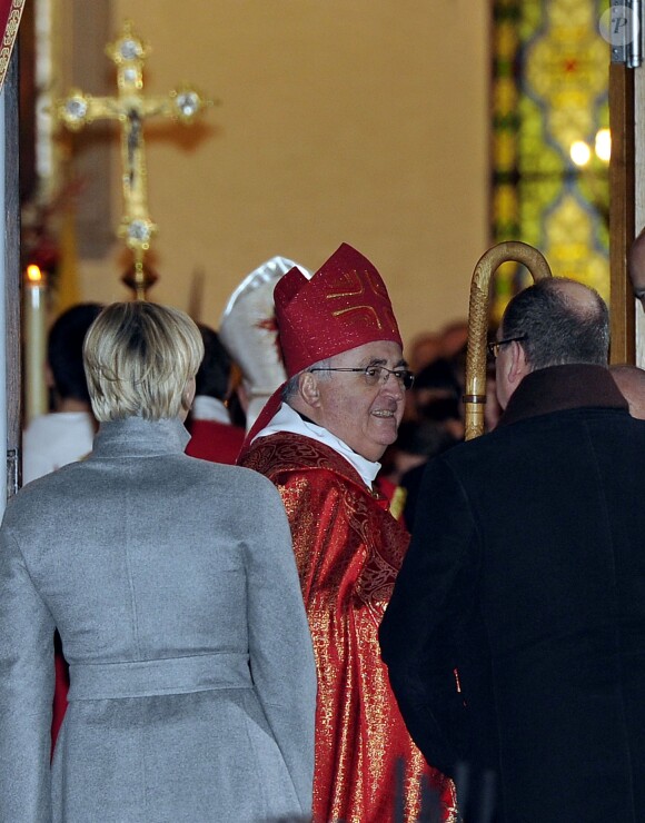 Le prince Albert II de Monaco et la princesse Charlene célébraient la Sainte Dévote, le 26 janvier 2015 sur le port Hercule. Ils ont embrasé ensemble la barque rappelant la légende de la martyre corse devenue sainte patronne de la principauté.