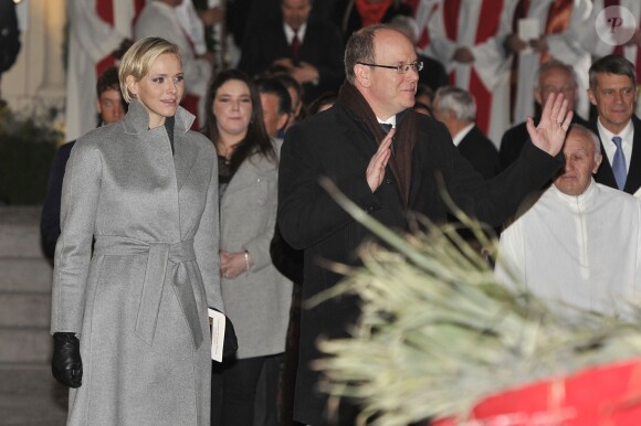 Le prince Albert II de Monaco et la princesse Charlene célébraient la Sainte Dévote, le 26 janvier 2015 sur le port Hercule. Ils ont embrasé ensemble la barque rappelant la légende de la martyre corse devenue sainte patronne de la principauté.