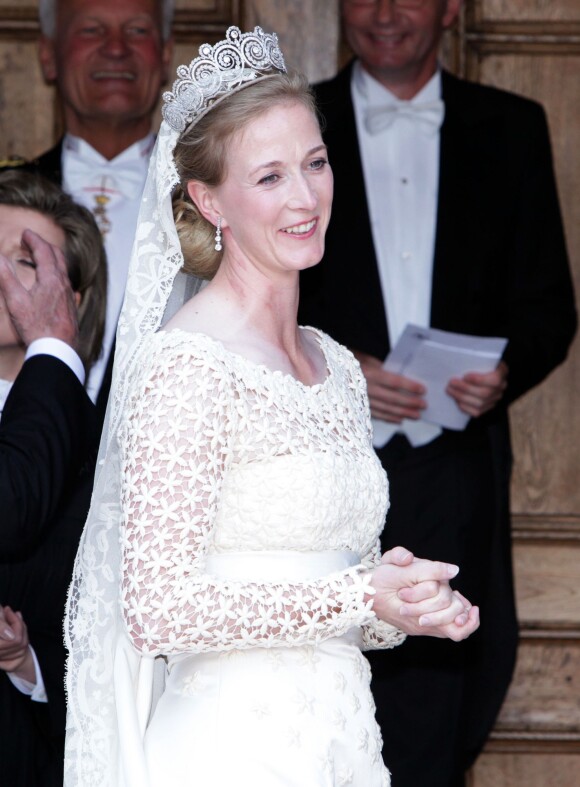 La princesse Nathalie de Sayn-Wittgenstein-Berleburg lors de son mariage religieux avec Alexander Johannsmann lors de leur mariage religieux à Bad Berleburg, le 18 juin 2011.