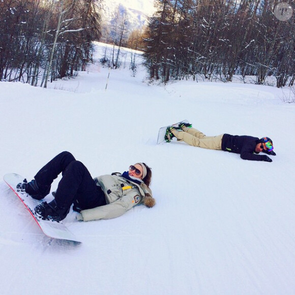 Capucine Anav et MiKL au ski, le 25 janvier 2015 au Puy-Saint-Vincent.
