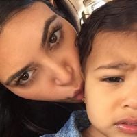 Kim Kardashian: Maman tendre avec North, stylée pour applaudir Kanye West