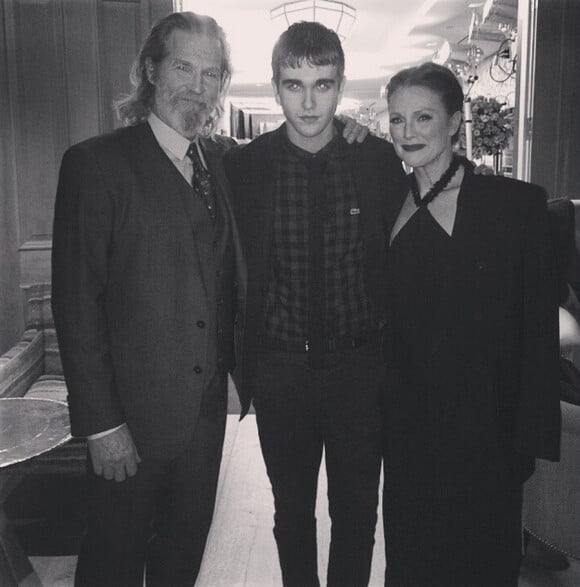 Gabriel-Kane Day-Lewis entouré de Julianne Moore et Jeff Bridges lors de la première du "Septième fils" à New York, le 30 janvier 2015.
