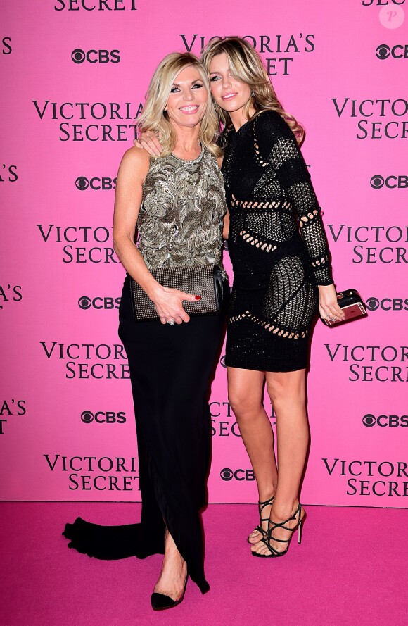 Abbey Clancy et sa mère Karen à Londres le 2 décembre 2014.